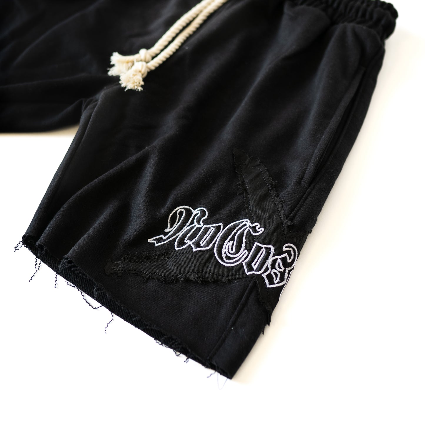 Day to Day shorts black