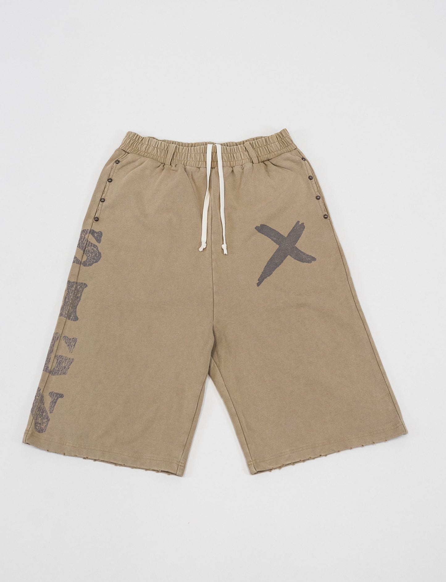 “SIGN” sweatshorts wishbone colorway