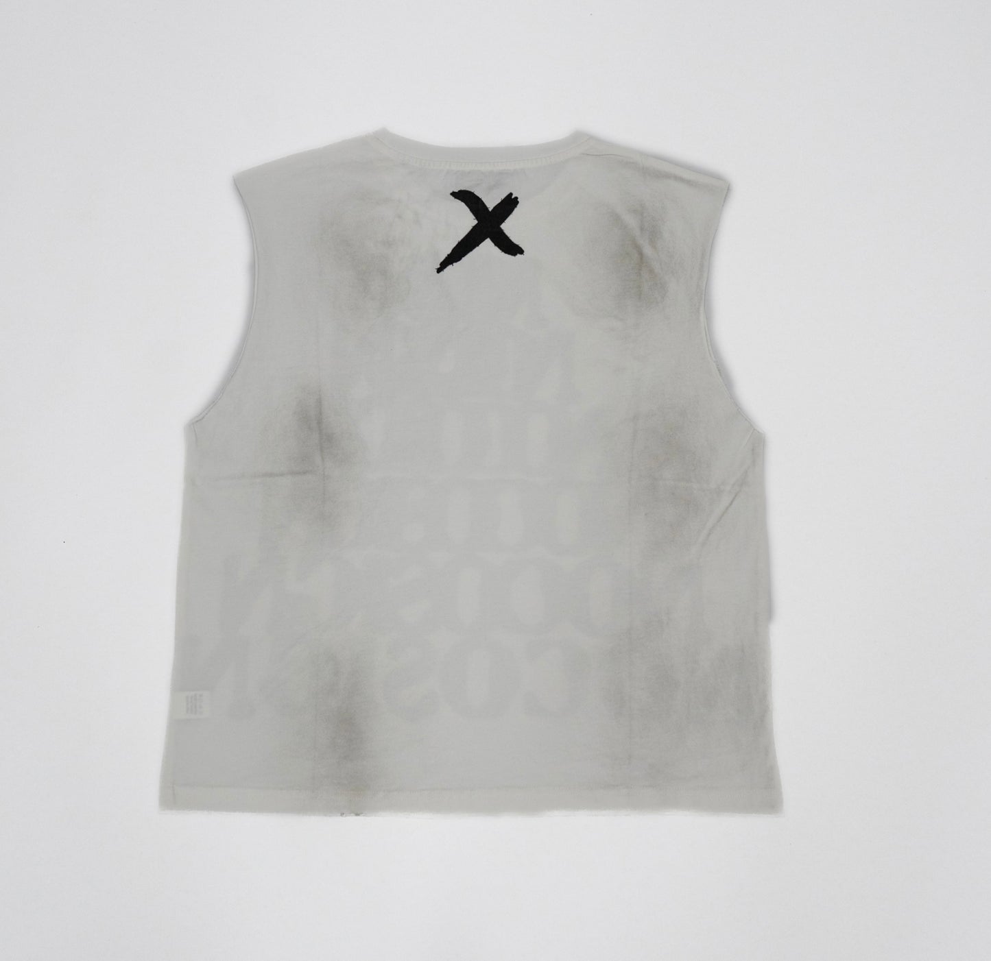 “Scrabble” cutoff tee white + black
